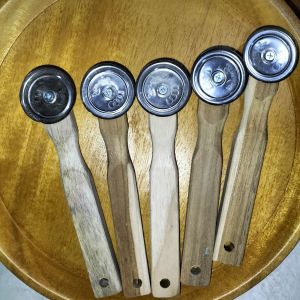 ALAT SEDERHANA UNTUK KEROK KELAPA MELON