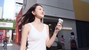 【Remax】High-speed Fan Handheld Small Steel Cannon RS-SF09 - 30000 RPM Turbo Blast 2500mAh Battery 105g Ultra-Light Portable with Lanyard (White/Blue/Tarnish)