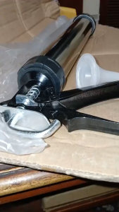 Professional-grade stainless steel sealing gun - heavy-duty model - suitable for silicone sealant