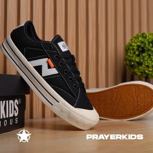 Prayer Kids The Buzt OX Black White Sepatu Kasual Pria Wanita