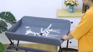 Bàn Thay Tã Xếp Gọn Cho Mẹ Và Bé Castle Baby Full Nâng Hạ Chiều Cao Thoáng Khí (Có Bánh Xe)