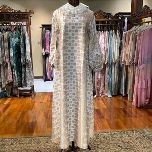 Paula Dress Limar Payet by Dian Pelangi LIMITED EDITION Busana Muslim Maxi Gamis Abaya Kaftan Gaun Satin Outfit Pesta Pernikahan Kondangan Lebaran Casual Formal Wanita Cantik Anggun Modis Modern Simple Elegan Mewah Model Korea Terbaru Motif Kekinian