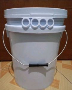Industrial pail with handle and cover (20L16L10L4L)