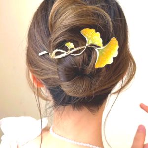 Kẹp Tóc Hình Lá Sen Đẹp Tự Nhiên