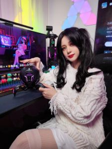 Gravastar G1pro Cyberpunk Mecha Wireless Speaker High Bass Stereo Sound Desktop Metal Speaker Birthday Gift for Boyfriend