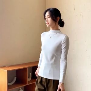 นอกจากเนื้อผ้าดีใส่สบาย ไม่มีถือว่าเอ้าท์ เสื้อแฟชั่นผู้หญิง 2023 Tsion ส่งจากไทย สีพื้น ทรงสวยดูดี เสื้อไหมพรมแขนยาว หยิบใส่ได้ทุกเทศกาล