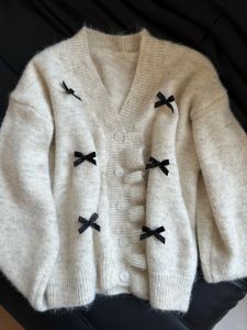 Áo Len Cardigan Dệt Kim Mềm Mại Kiểu Hàn Quốc Cho Nữ Mùa Thu Đông Cổ Chữ V Dáng Rộng Thoải Mái Thanh Lịch Áo Khoác Ngoài