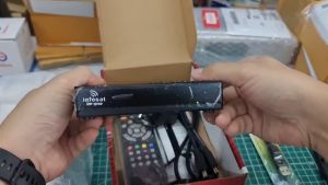 กล่องดาวเทียมไฮบริดรุ่นใหม่ INFOSAT รูปแบบ HD-Q168 สำหรับที่นี่ รุ่นชุดของแท้ รองรับจานใหญ่จานเล็ก รองรับเชื่อมต่อเสาWIFI 4G