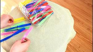 50Pcs Hand Rub Bamboo Dragonfly Flying Stick Classic Toy Kids Gift 竹蜻蜓 现货 MY Ready Stock Malaysia