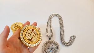 Hip Hop Rap Gold Color US Dollar Pendant Necklace Chain Accessories Hiphop Jewelry Money for Women/Men Bling Jewelry Hip Hop Nightclub Exaggerated Dollar Symbol Gold Necklace Mens and Womens Fashion Personality Pendant