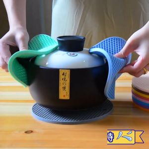 Miếng lót nồi silicon chống nóng chống trượt chịu nhiệt độ cao 200 độ C Luxury Korea đa năng miếng cách nhiệt nhấc nồi đế lót nồi nhiều màu sắc cao cấp SM50
