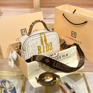 Hong Kong Brand Leather Womens Bag 2025 New Fashionable Handheld Boston Bag Trendy Crossbody Single Shoulder Small Bag