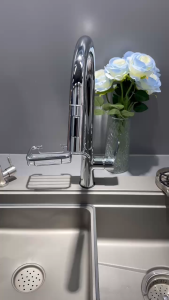 304 stainless steel pull-out kitchen sink hot and cold faucet with 306 ° rotating pull-out strap storage rack faucet dual-mode water outlet sink faucet multifunctional kitchen pull-down flexible cold and hot sink faucet