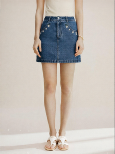 FAMANXUAN | Chic Petite Daisy Embroidered Denim Skirt