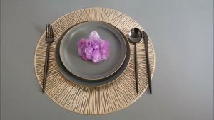 กลมหุ้มฉนวนสไตล์นอร์ดิก แผ่นรองจานพลาสติก เหมาะสำหรับโต๊ะกาแฟและของตกแต่งบ้าน