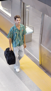 GOLDEN WOLF LXB00917 Polyester Travel Duffle Bag Carry-on Bag for Every Journey Lightweight Sturdy Design Perfect for Carry-on