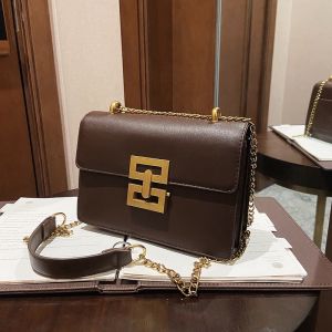 ผู้หญิงย้อนยุคขนาดเล็ก โซ่แฟชั่น กระเป๋าสี่เหลี่ยม สะพายข้างไฟแช็คแฟนซี