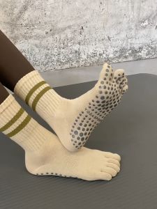 ถูกกากระดับ ถุงเท้าโยคะ มีกันลื่น ถูกร่วมกันผ่านถุงเท้าออกกำลังกาย พิลาทิส ระบายอากาศ