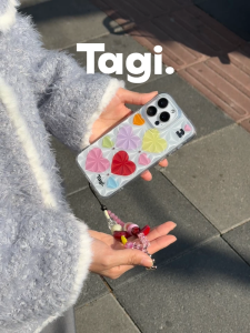 Tagi. Ice Cubes Building Blocks Phone Case