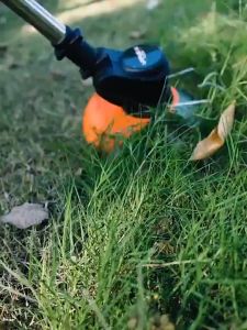 Mesin Potong Rumput Efisien: Pemangkas Rumput Listrik Dengan Baterai Li-ion