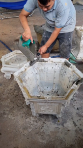 Khuôn đúc chậu lục giác 60 và chân đôn