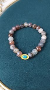 Vòng tay đá Mã Não vân vỏ ốc size hạt 8 li phối charm nén vàng phong cách tây tạng xinh xắn | Hoa Minh Gem