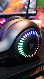 FANTECH หูฟัง เกมมิ่ง ระบบ 7.1 Headset Gaming สำหรับเกมแนว FPS, RTS, MMORPG, MOB รุ่น HG25 ORBIT กับไมโครโฟน ไฟ RGB