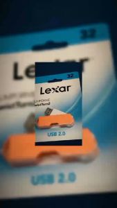 Lexar JumpDrive TwistTurn2 32GB USB 2.0 Flash Drive