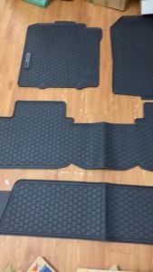 Thảm lót sàn xe Toyota Veloz Cross 2022 -2024  cao su đúc vân tổ ong không mùi MẪU NISSIN