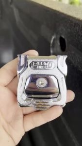 หูยึดกระบะ หูล็อค หนังสือแฟชั่น 5 วัยเคลื่อนที่ยืดสายรัดของหลังกะบะ หูกระบะ หูยึดกระบะลายเนอร์ อุปกรณ์เสริม สำหรับ Vigo Isuzu HILUX และ แผ่น หมอน หมูกะบะ