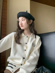 NIHAOKANONG | Áo Sweater Knit Rộng Thêu Biển Hiệu Phong Cách Học Đường Cổ Điển