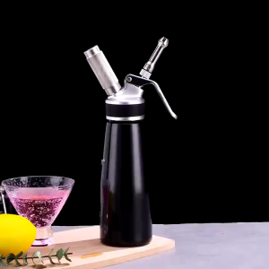 500ML/1L Whipped Cream Dispenser Cream Whipper Foam Maker Easy Press Whipped Cream Maker for Coffee Frappe Cake Dessert Baking Home Kitchen Cafe Bakery Tool