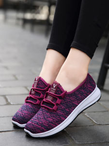 Old Beijing Cloth Shoes Womens Fashion Non Slip Soft Bottom Lightweight Work Middle-Aged and Elderly Mom Shoes Elderly Casual Walking Shoes