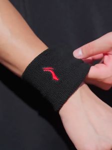 [HCM]Băng Cổ Tay Thể Thao LI-NING Thấm Mồ Hôi Thoáng Khí Bảo Vệ Cổ Tay LINING Phù Hợp Tập Gym Bóng Rổ Cầu Lông Tennis