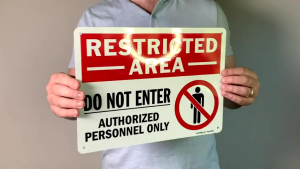 20*30cm Metal RESTRICTED AREA SIGNAGE - DO NOT ENTER - AUTHORIZED PERSONNEL ONLY Warning Sign