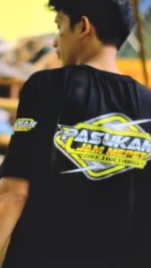 KAOS PASUKAN JAM MEPET DI KEJAR TARGET COTTON COMBED 24S (LEBIH TEBAL DARI 30S) ADEM NYAMAN DI PAKAI DAYA SERAP KERINGAT TINGGI