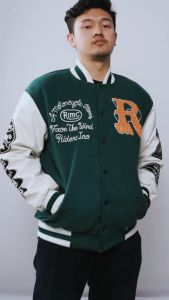 Jaket Varsity Wander: Desain Gaya Streetwear & Bahan Katun Berkualitas Tinggi