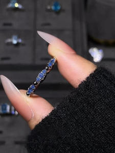 Elegant Minimalist Deep Blue Thin Band Diamond Ring Fine Sparkling Luxury Sensation Index Finger Ring Unique Design for Women