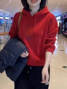 เสื้อสเวตเตอร์ฮู้ดบุขนแกะทรงหลวมสไตล์อเมริกันสำหรับผู้หญิง ทรงหลวม เสื้อคลุมกันหนาว แฟชั่น ฤดูใบไม้ผลิ ฤดูใบไม้ร่วง ฤดูหนาว