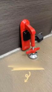 ที่กั้นประตูแบบพกพาพร้อมถ้วยดูดสำหรับล็อคประตู / อุปกรณ์ล็อคประตูแบบอัตโนมัติเพื่อป้องกันการโจรกรรม