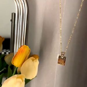 Kalung Titanium Zirkon Kotak Vintage Fashion Korea Elegan Premium Gold Anti Karat