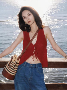 French Retro Red High-End V-Neck Knitted Tank Top for Women Summer Outerwear Strapless Sleeveless Inside Wear