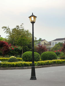 Rustproof Aluminum European Vintage Courtyard Lamp Post Outdoor Waterproof Landscape Light for Villa Garden Grassland