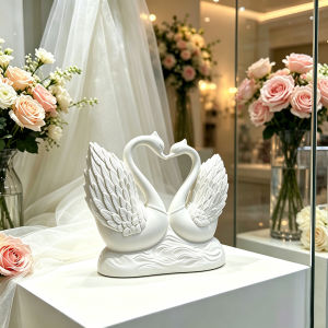 Black White Swan Couple Sculpture Resin Ornament Elegant Home Decoration Living Room Desktop Decor Romantic Gift