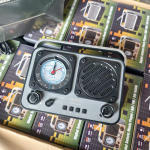 New Vintage Clock Radio Three Bands Can Be Plugged in Built-In Battery Rechargeable Old Style Home Use Portable Audio Player