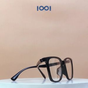 IOOI Eyewear -  Kacamata Fashion Kotak Plastik Anti Radiasi Blueray Photocromic Pria Wanita 5003