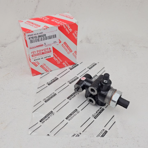 VALVE PEMBAGI MINYAK REM TOYOTA HILUX VIGO 2KD 2004 SAMPAI 2015