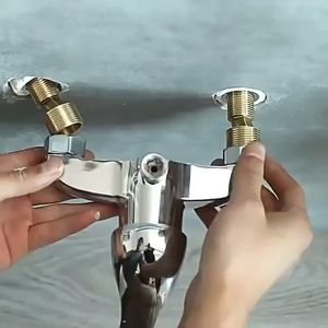 Angled Curved Foot Extended Bent Foot Adjustable Shower Faucet Adapter Faucet Accessories