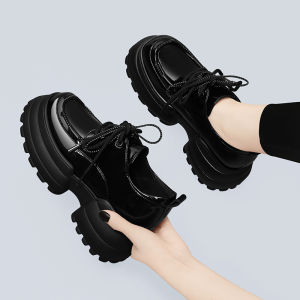 รองเท้ากีฬาลำลองหนังแท้สำหรับผู้หญิง ฤดูใบไม้ร่วง/ฤดูหนาว รองเท้าหนังนิ่มพื้นหนา รองเท้าทรงหัวมน สีดำ รองเท้าหนังขนาดเล็ก