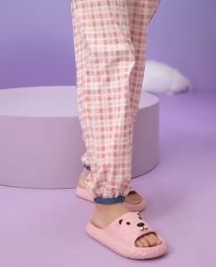 Dép bánh mì nữ quai ngang hình Gấu vân nổi 3D cute - chất EVA siêu nhẹ đi trong nhà êm chân